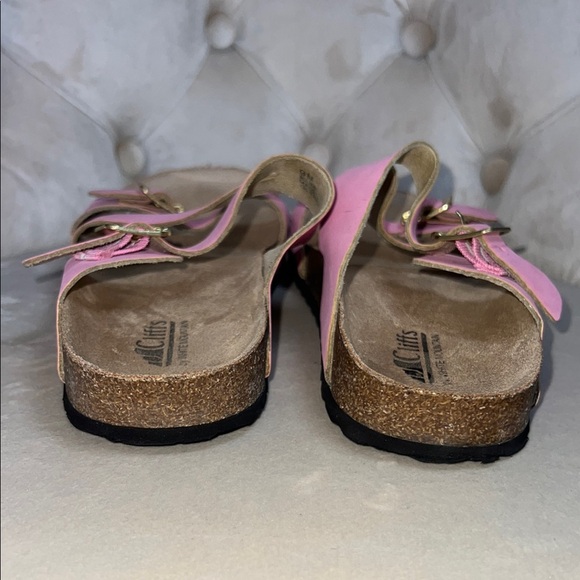 Cliffs by WHITE MOUNTAIN Pink Double Buckle Sandals Size 9M - Picture 5 of 9